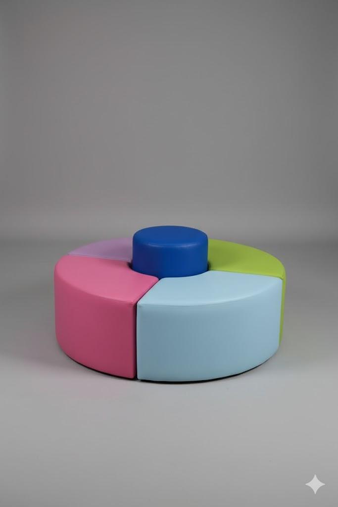 أريكة دائرية متعددة الألوان